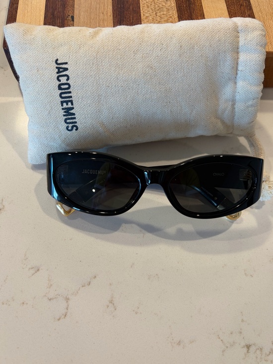 Jacquemus Accessories - Jacquemus Black Cat-Eye Sunglasses with Gold Temples